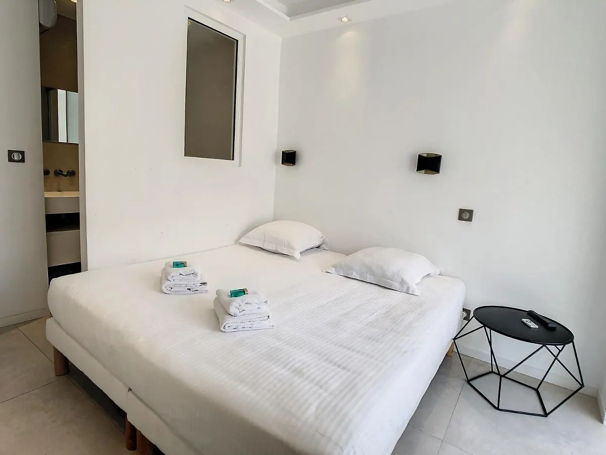 2 Bedroom Grand Hotel With Sea View 306 Cannes 0*,