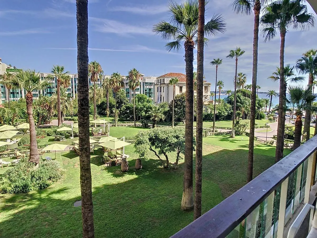 Apartment 2 Bedroom Grand Hotel With Sea View 306 Cannes
