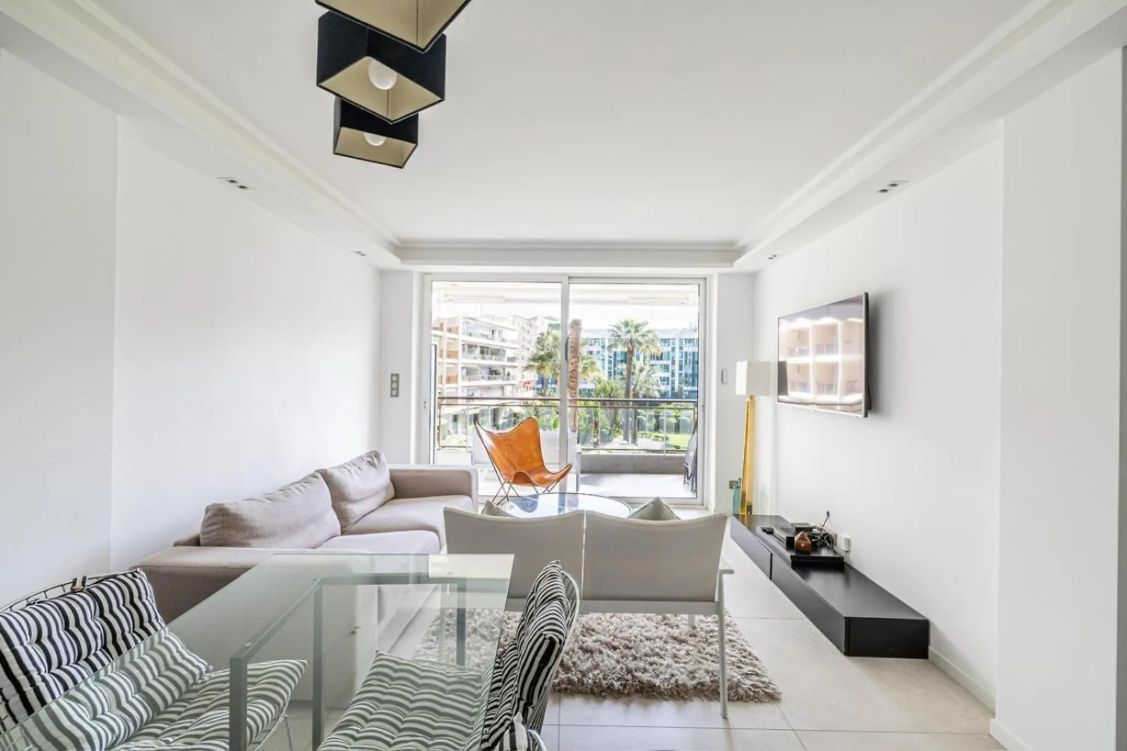 2 Bedroom Grand Hotel With Sea View 306 Cannes