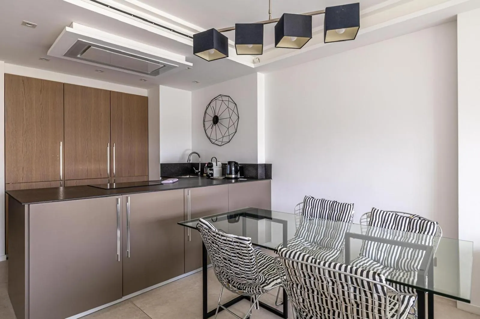 Apartment 2 Bedroom Grand Hotel With Sea View 306 Cannes